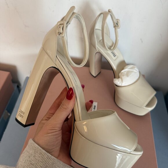 NWT Miu Miu Platform Sandals Beige Patent Leather Block High Heels Sz 41 - Picture 6 of 9